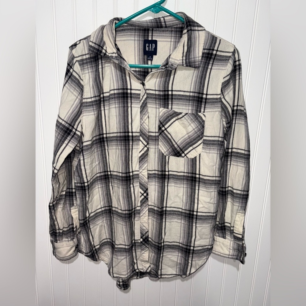 GAP Plaid Shirt| Size Medium